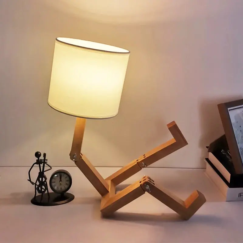 Lampe de table en forme de robot